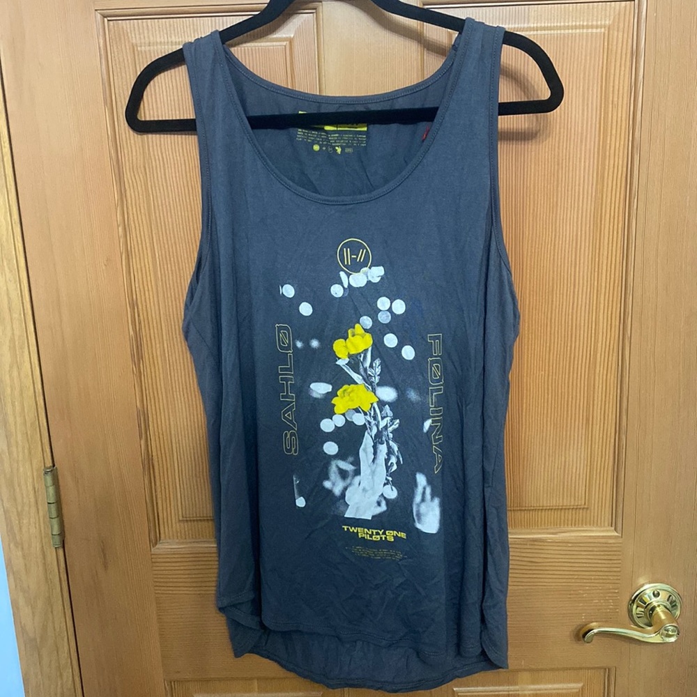 Twenty One Pilots Sahlo Folina T Shirt Women Medium M Tank Top.